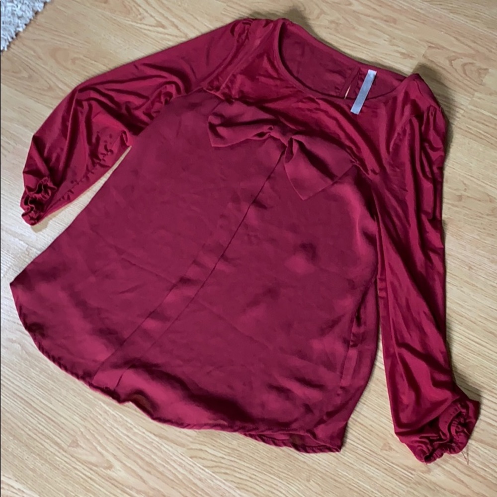 Bow detail top